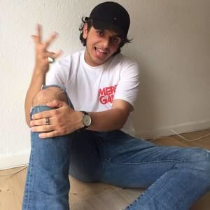 Meet your Posher, Kasra